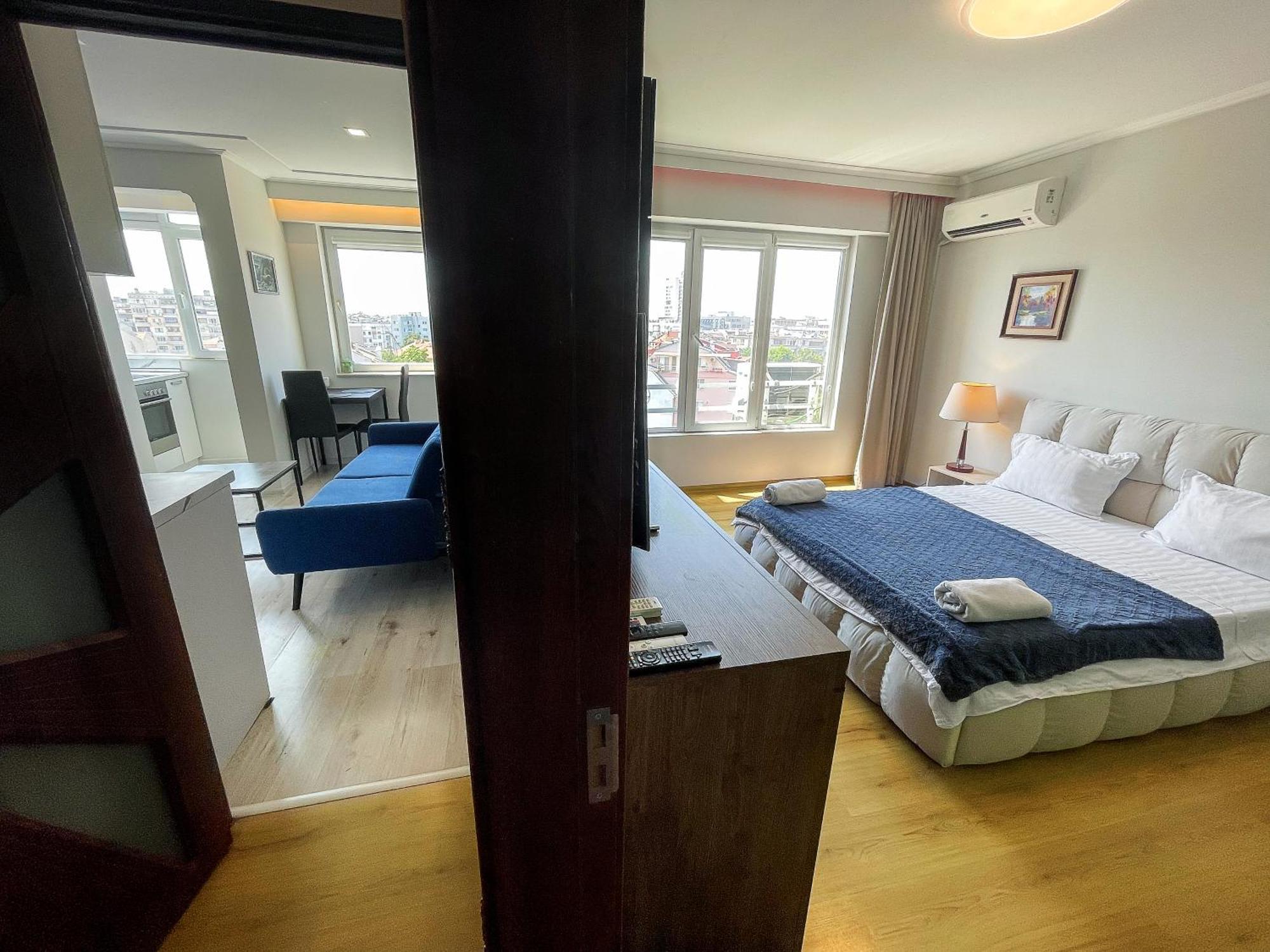 Amazing View Central 1 Bedroom Apartment Pazardsjik Eksteriør billede
